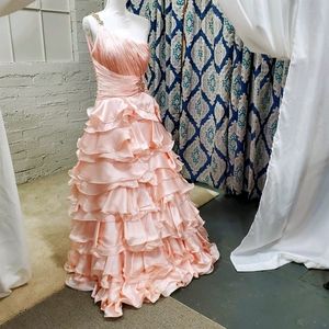 Mac Duggal,  size 10, Pink